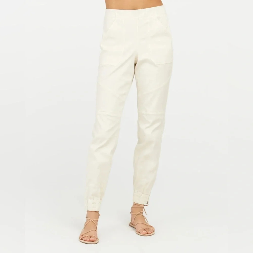 Spanx Stretch Twill Cargo Jogger Pants in Parchment - NWOT - Size Large